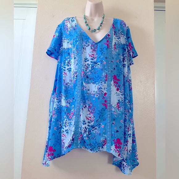 The Pioneer Woman Tops - The Pioneer Woman Blue Floral Blouse